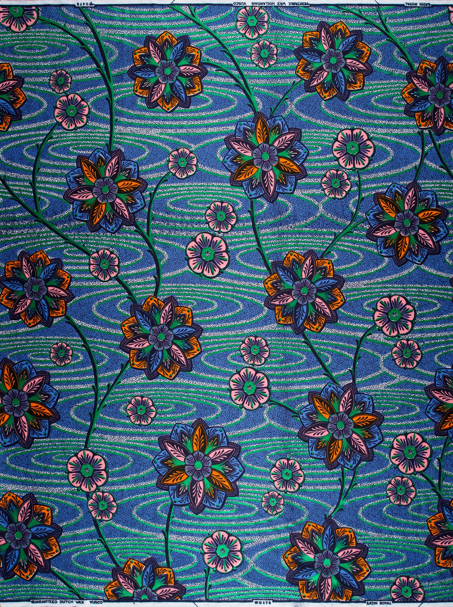 Satin Royal | VLW0478.001 | Orné de Vert Émeraude