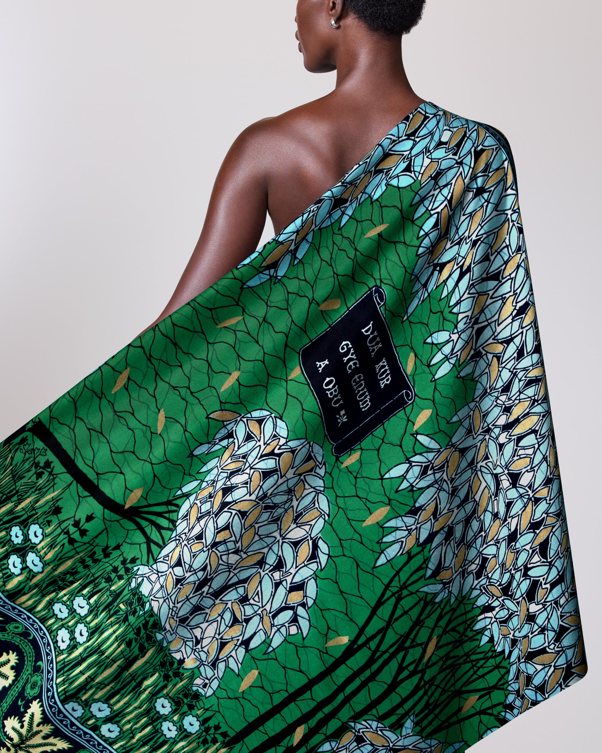 Wax Hollandais | VL00562.182 | Gold Embellished