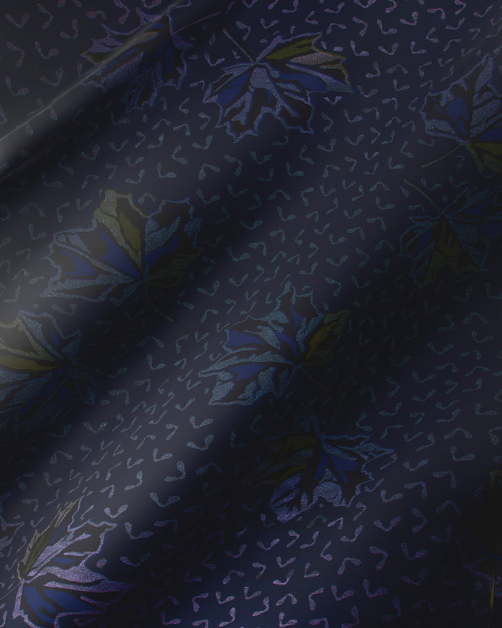 Sky Wax | VL04735.094 | Red-Green Pearl Embellished